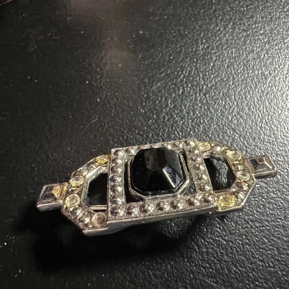 Vintage Rectangular Brooch Clear Rhinestone Black Stone‎ Center Silver Tone Pin